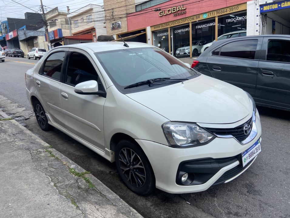 Toyota ETIOS PLATINUM Sed. 1.5 Flex 16V 4p Aut.