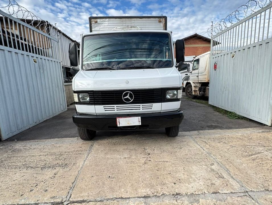 MERCEDES-BENZ 914 2p (diesel)