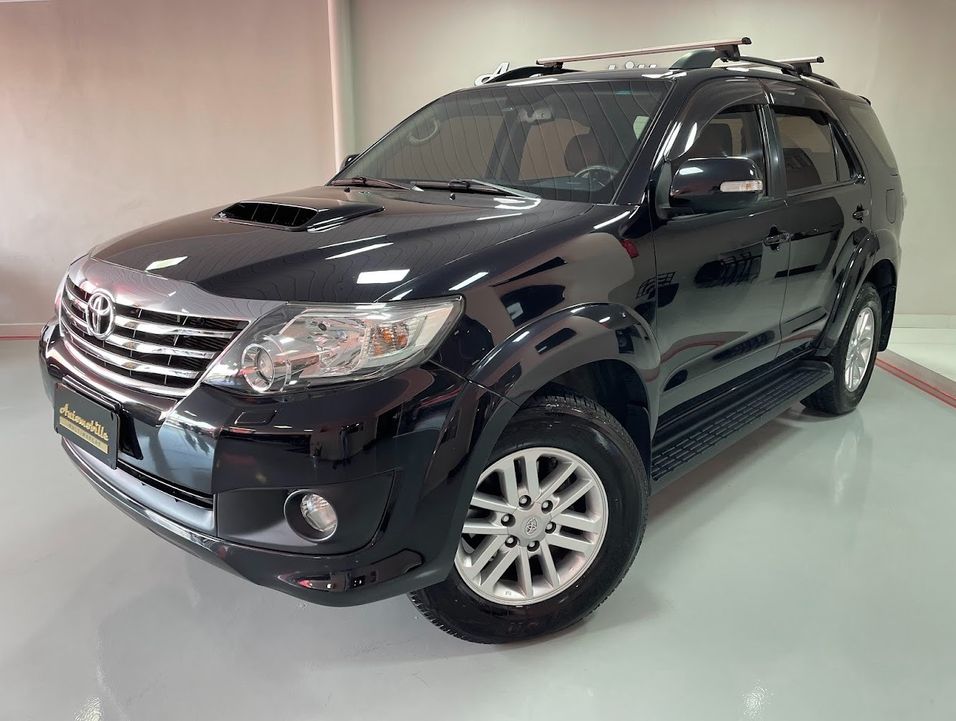 Toyota Hilux SW4 SRV D4-D 4x4 3.0 TDI Dies. Aut
