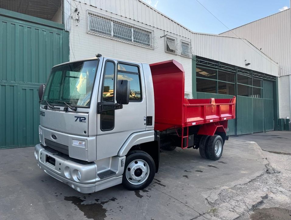 FORD CARGO 712 E Turbo 2p (diesel)
