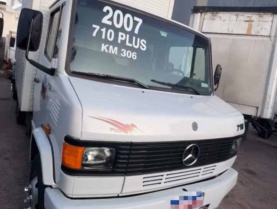 MERCEDES 710 PLUS