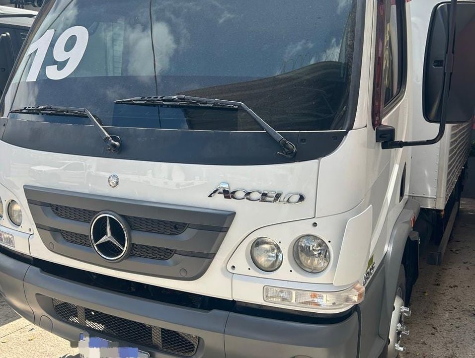 MERCEDES ACCELO 815