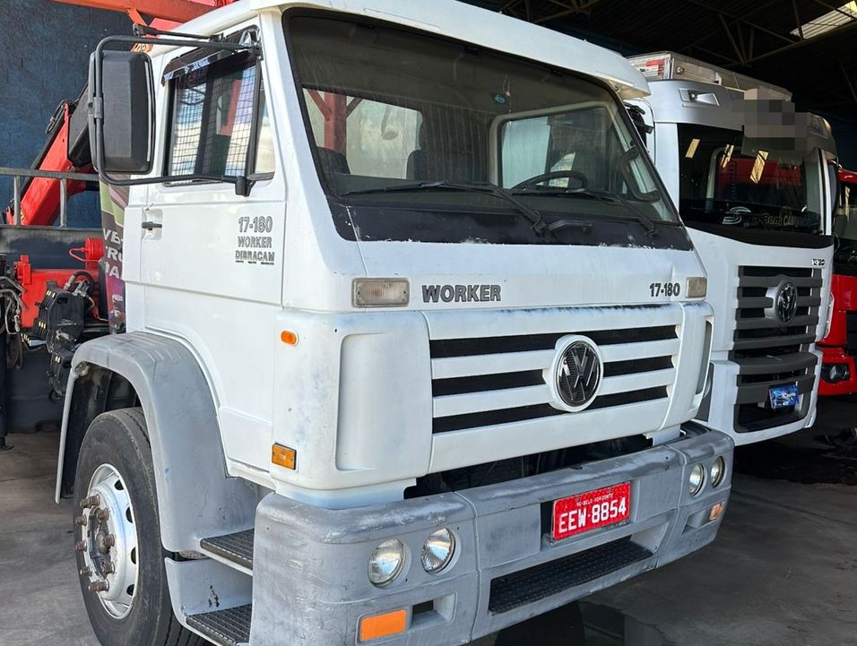 VOLKSWAGEN 17-180 WORKER