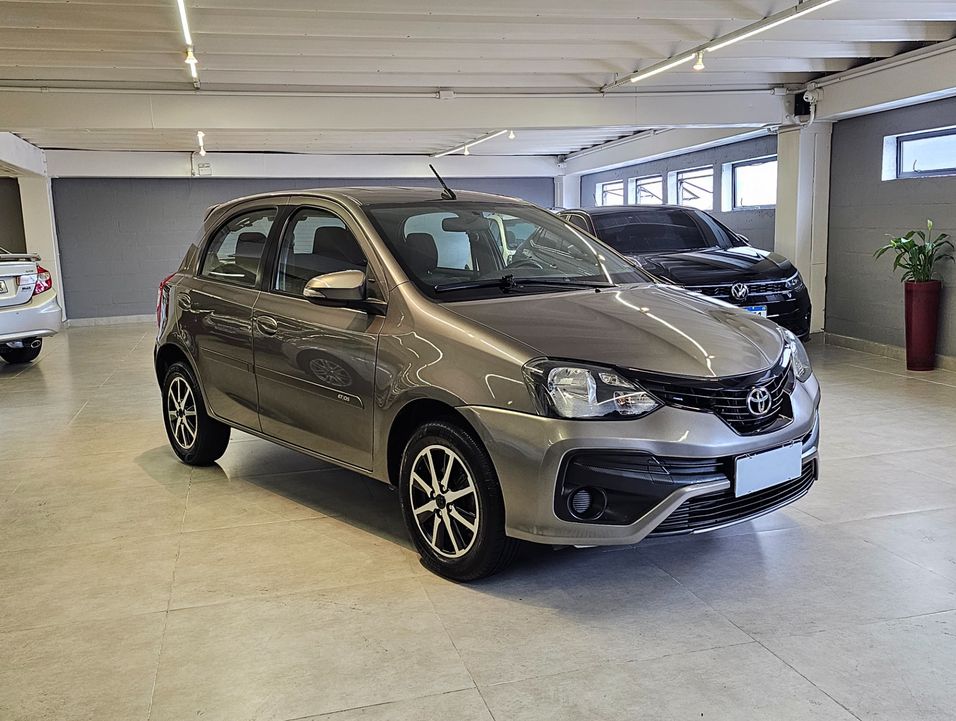 Toyota ETIOS X Plus 1.5 Flex 16V 5p Aut.