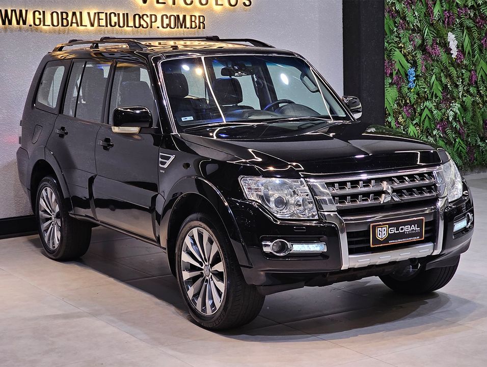 Mitsubishi Pajero HPE Full 3.2 4x4 T.I.Dies. 5p Aut