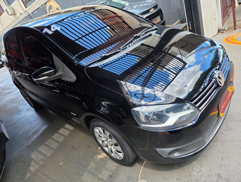 VolksWagen Fox 1.6 Mi Total Flex 8V 5p
