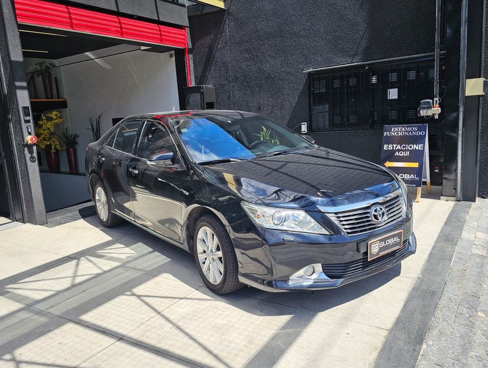 Toyota Camry XLE 3.5 24V Aut.